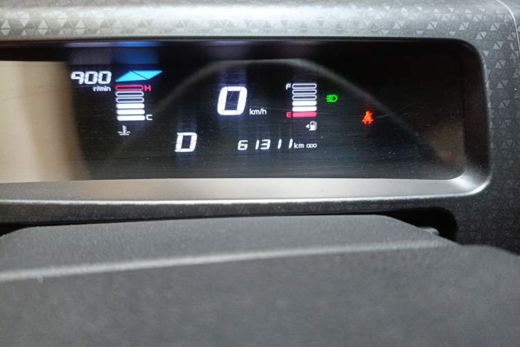 Used Geely Auto Vision X1 2017 1.3L Automatic Player Edition Odometer Close Up
