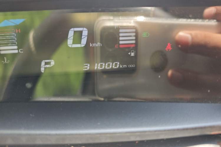 Used Geely Auto Vision X1 2017 1.3L Automatic Player Edition Odometer Close Up