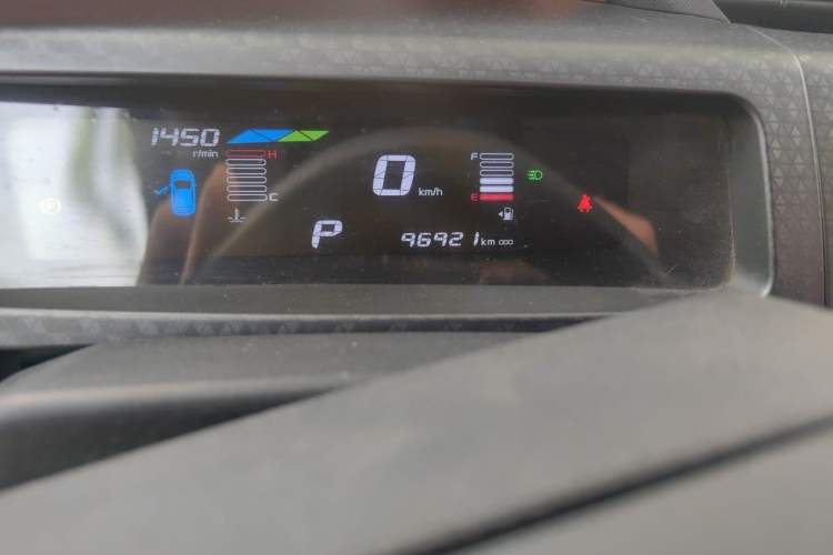Used Geely Auto Vision X1 2017 1.3L Automatic Player Edition Odometer Close Up