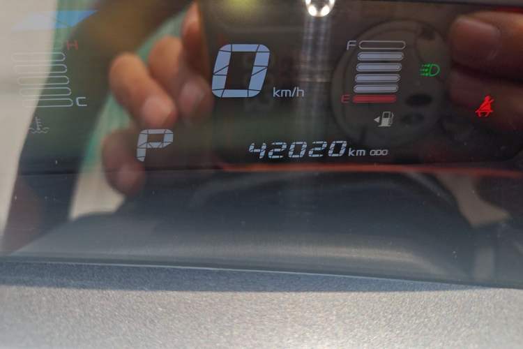 Used Geely Auto Vision X1 2017 1.3L Automatic Fun Edition Odometer Close Up