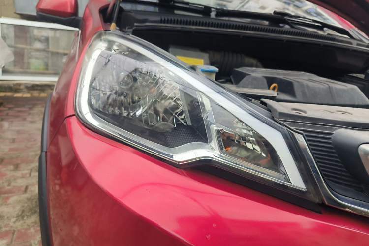 Used Geely Auto Vision X1 2017 1.3L Automatic Player Edition Right Front Headlight