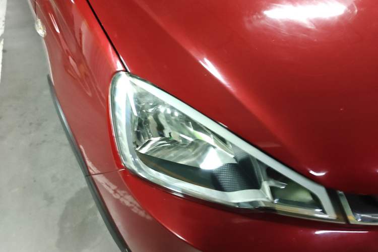 Used Geely Auto Vision X1 2017 1.3L Automatic Fun Edition Right Front Headlight