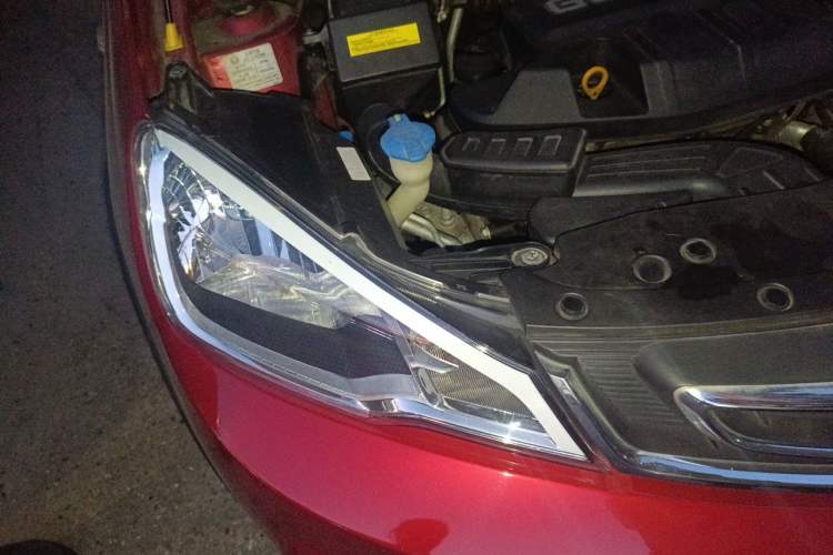 Used Geely Auto Vision X1 2017 1.3L Automatic Player Edition Right Front Headlight