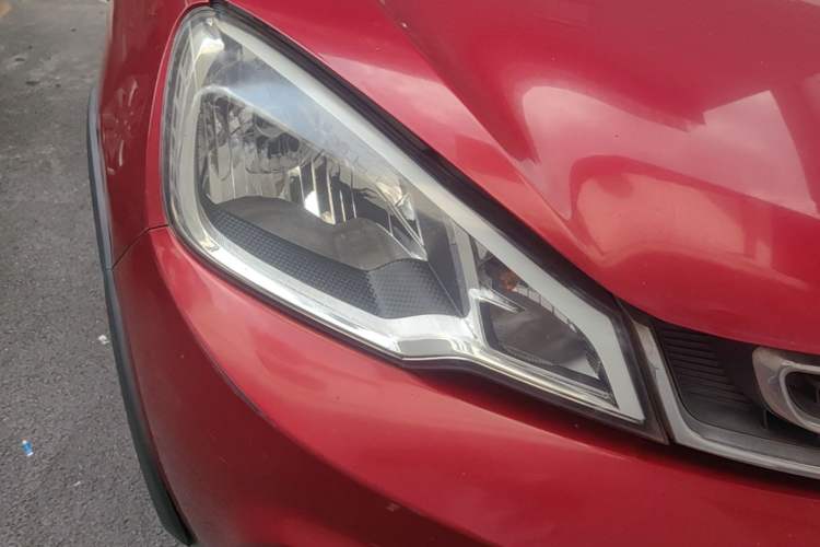 Used Geely Auto Vision X1 2017 1.3L Automatic Player Edition Right Front Headlight