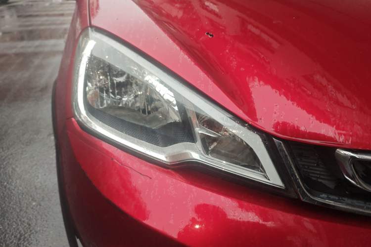 Used Geely Auto Vision X1 2017 1.3L Automatic Player Edition Right Front Headlight