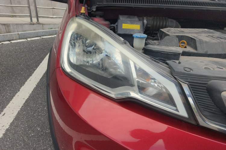 Used Geely Auto Vision X1 2017 1.3L Automatic Player Edition Right Front Headlight