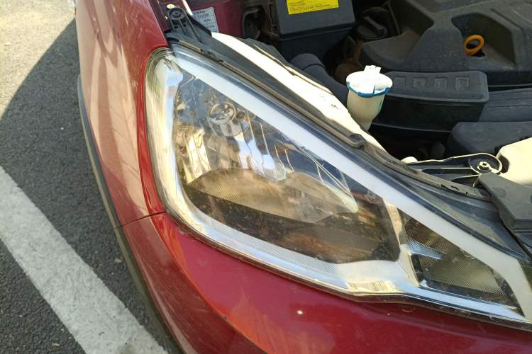 Used Geely Auto Vision X1 2017 1.3L Automatic Player Edition Right Front Headlight
