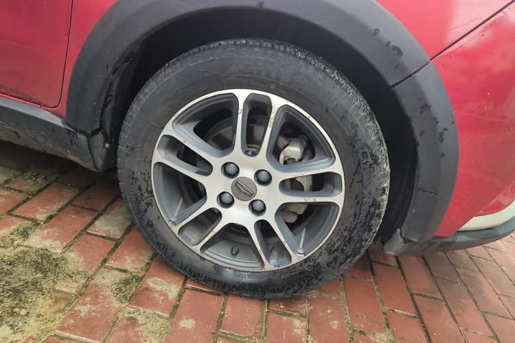 Used Geely Auto Vision X1 2017 1.3L Automatic Player Edition Right Front Wheel Hub