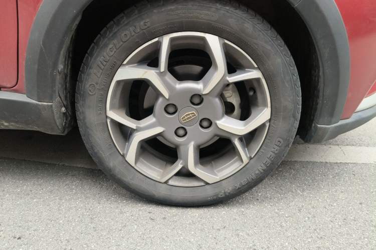 Used Geely Auto Vision X1 2017 1.3L Automatic Fun Edition Right Front Wheel Hub