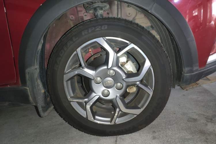 Used Geely Auto Vision X1 2017 1.3L Automatic Player Edition Right Front Wheel Hub
