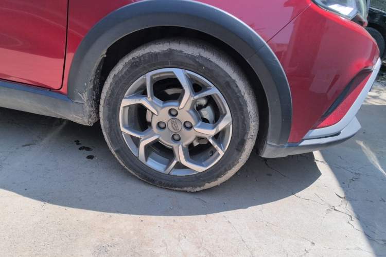 Used Geely Auto Vision X1 2017 1.3L Automatic Player Edition Right Front Wheel Hub