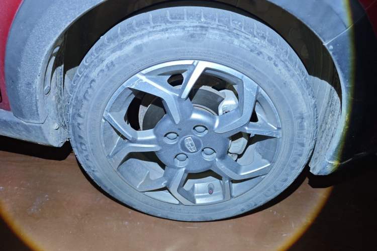 Used Geely Auto Vision X1 2017 1.3L Automatic Fun Edition Right Front Wheel Hub