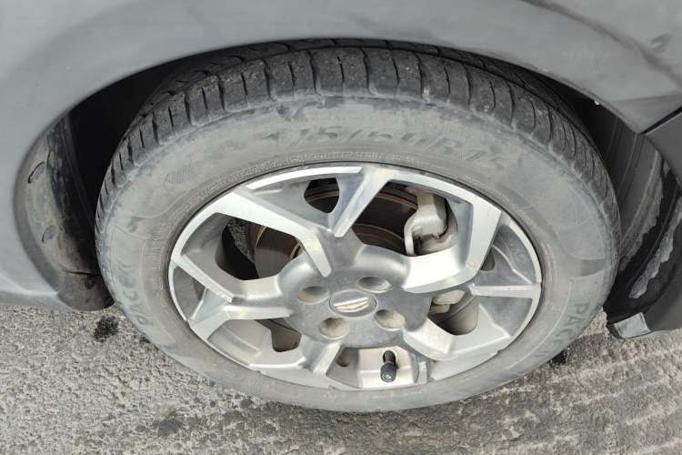 Used Geely Auto Vision X1 2017 1.3L Automatic Player Edition Right Front Wheel Hub