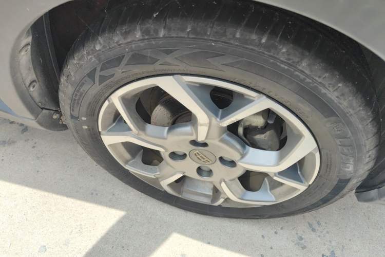 Used Geely Auto Vision X1 2017 1.3L Automatic Player Edition Right Front Wheel Hub