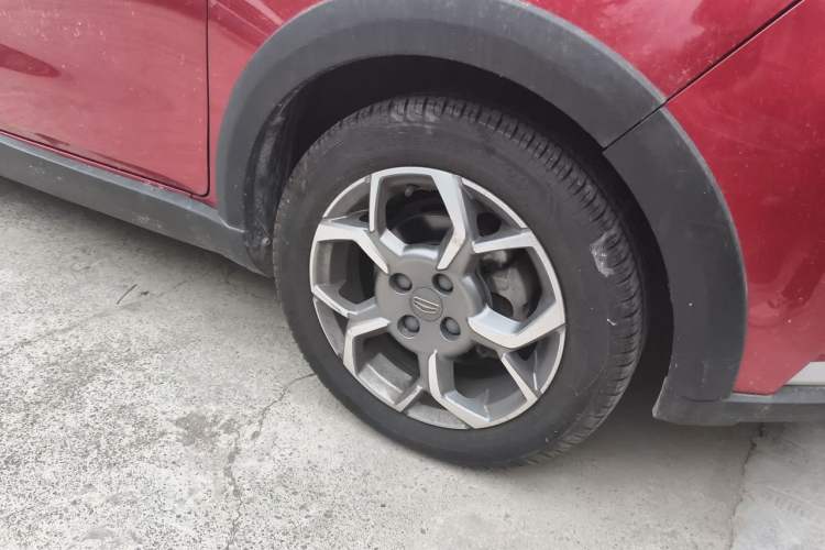 Used Geely Auto Vision X1 2017 1.3L Automatic Fun Edition Right Front Wheel Hub