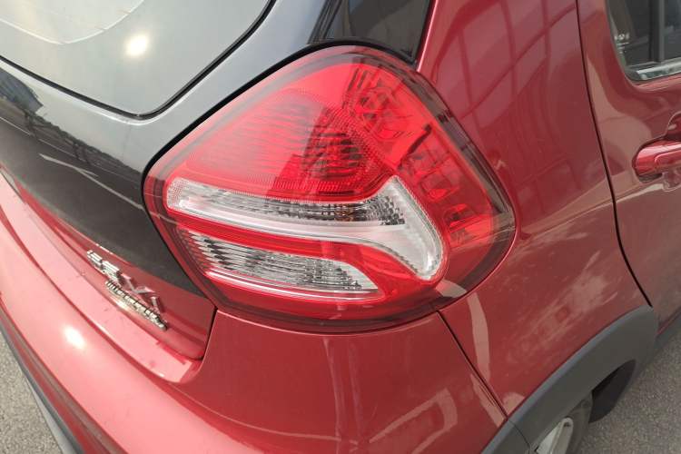 Used Geely Auto Vision X1 2017 1.3L Automatic Player Edition Right Rear Taillight