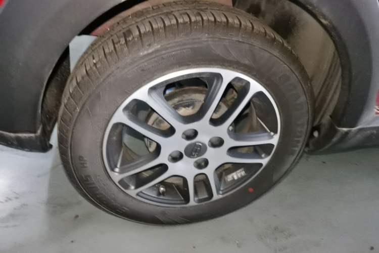 Used Geely Auto Vision X1 2017 1.3L Automatic Player Edition Right Rear Wheel Hub