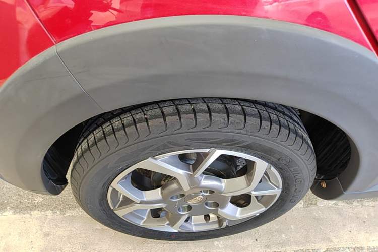 Used Geely Auto Vision X1 2017 1.3L Automatic Fun Edition Right Rear Wheel Hub