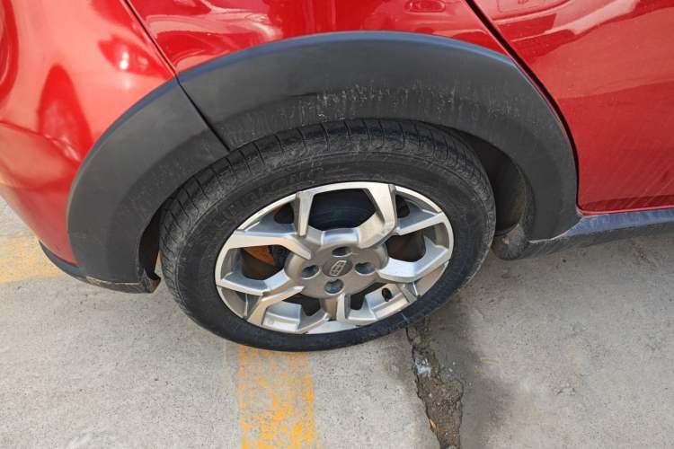 Used Geely Auto Vision X1 2017 1.3L Automatic Fun Edition Right Rear Wheel Hub