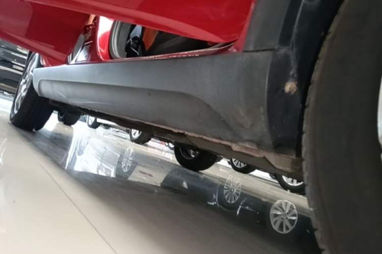 Used Geely Auto Vision X1 2017 1.3L Automatic Player Edition Right Side Sill