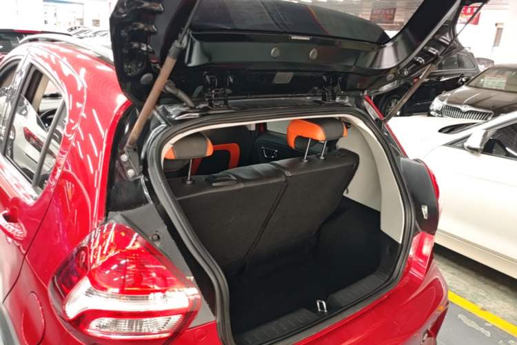 Used Geely Auto Vision X1 2017 1.3L Automatic Player Edition Trunk