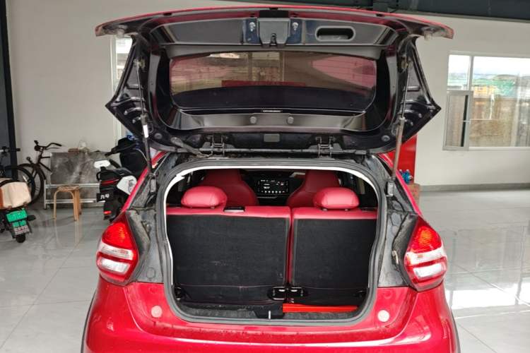 Used Geely Auto Vision X1 2017 1.3L Automatic Fun Edition Trunk