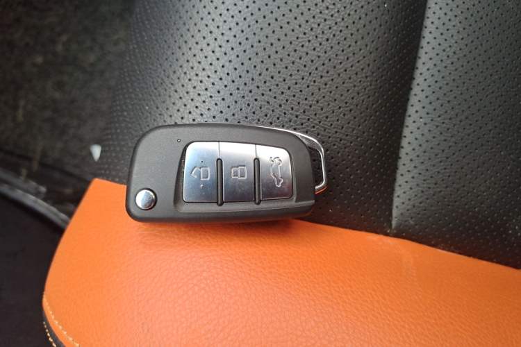 Used Geely Auto Vision X1 2017 1.3L Automatic Player Edition Vehicle Key