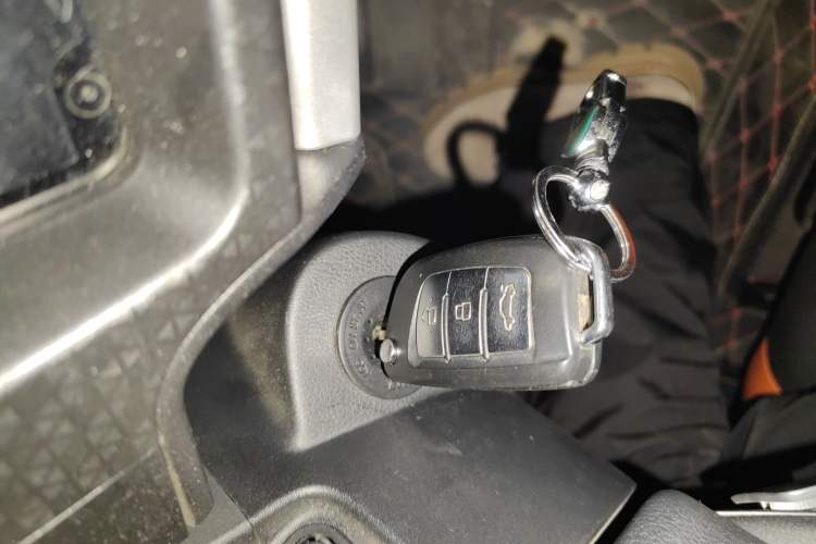 Used Geely Auto Vision X1 2017 1.3L Automatic Player Edition Vehicle Key
