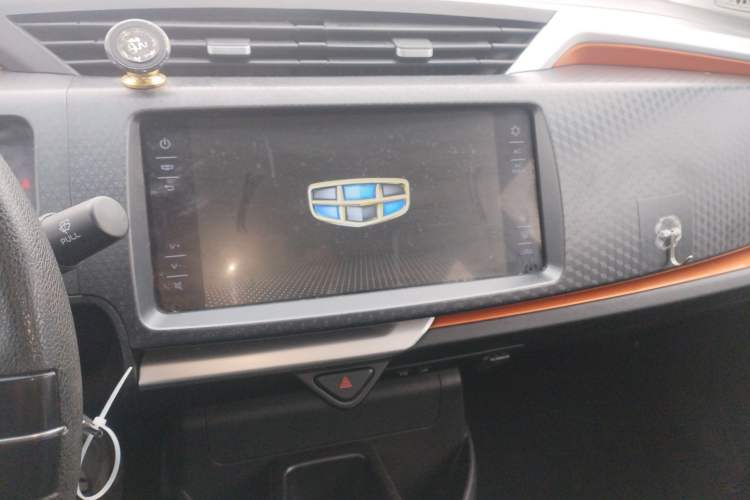 Used Geely Auto Vision X1 2017 1.3L Manual Frenzy Edition Audio And AC Panel