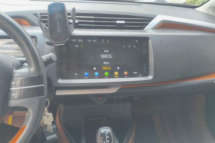 Used Geely Auto Vision X1 2017 1.3L Automatic Fun Edition Audio And AC Panel