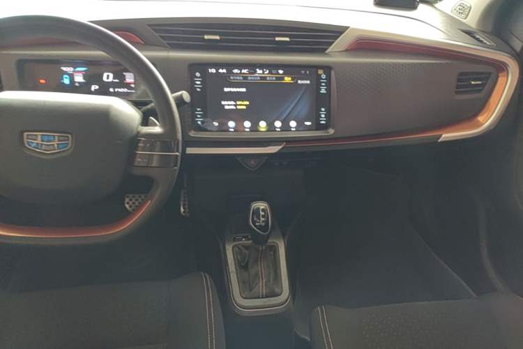 Used Geely Auto Vision X1 2017 1.3L Automatic Fun Edition Audio And AC Panel