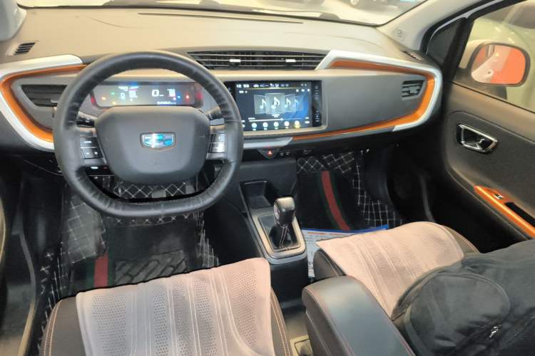 Used Geely Auto Vision X1 2017 1.3L Manual Frenzy Edition Audio And AC Panel
