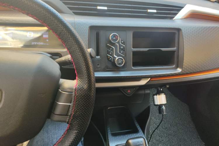 Used Geely Auto Vision X1 2017 1.3L Manual Frenzy Edition Audio And AC Panel