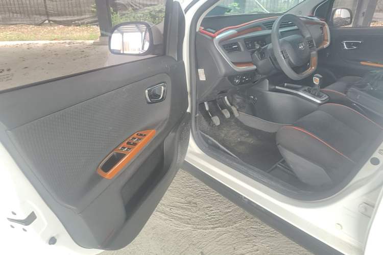 Used Geely Auto Vision X1 2017 1.3L Manual Frenzy Edition Driver Seat