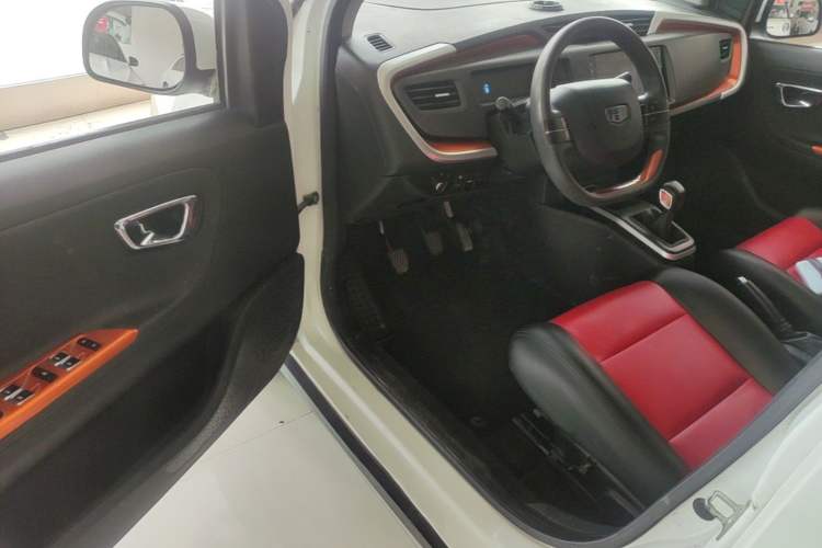 Used Geely Auto Vision X1 2017 1.3L Manual Frenzy Edition Driver Seat