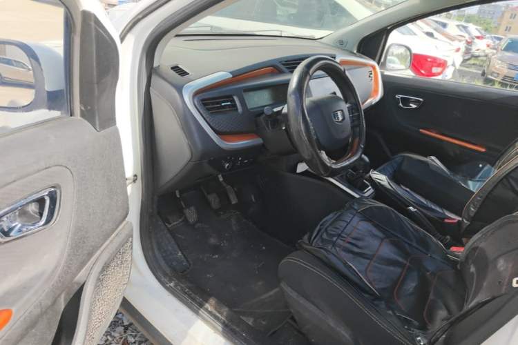 Used Geely Auto Vision X1 2017 1.3L Manual Frenzy Edition Driver Seat