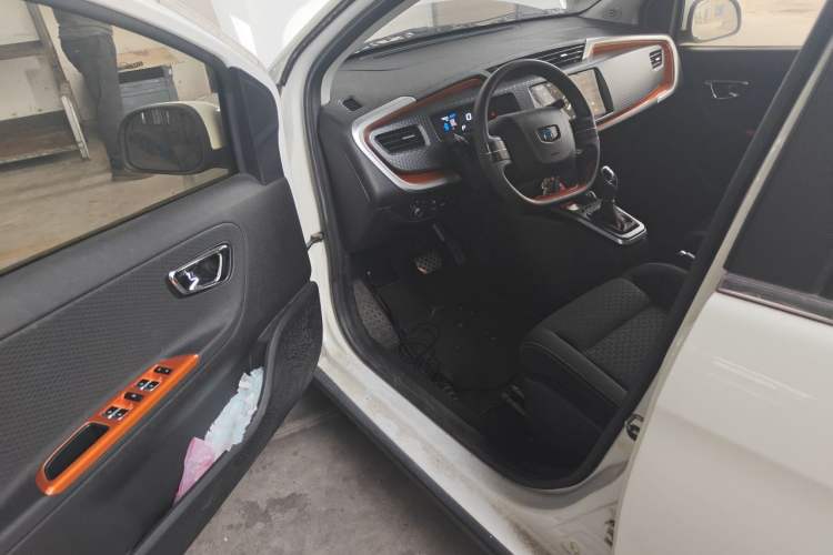 Used Geely Auto Vision X1 2017 1.3L Automatic Fun Edition Driver Seat