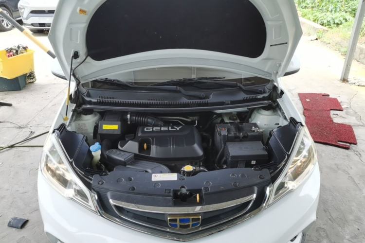 Used Geely Auto Vision X1 2017 1.3L Automatic Fun Edition Engine Bay