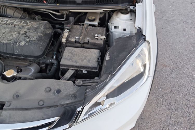 Used Geely Auto Vision X1 2017 1.3L Automatic Fun Edition Engine Bay Left