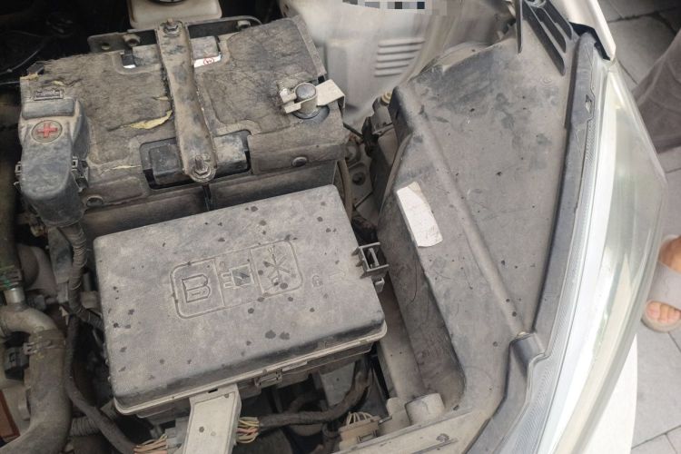 Used Geely Auto Vision X1 2017 1.3L Automatic Fun Edition Engine Bay Left