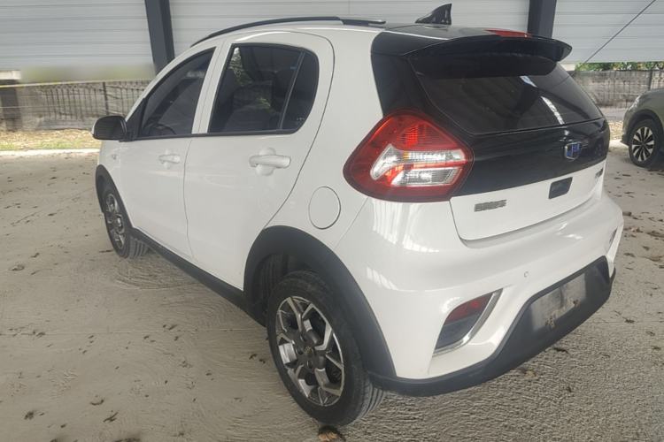 Used Geely Auto Vision X1 2017 1.3L Manual Frenzy Edition Exterior 2
