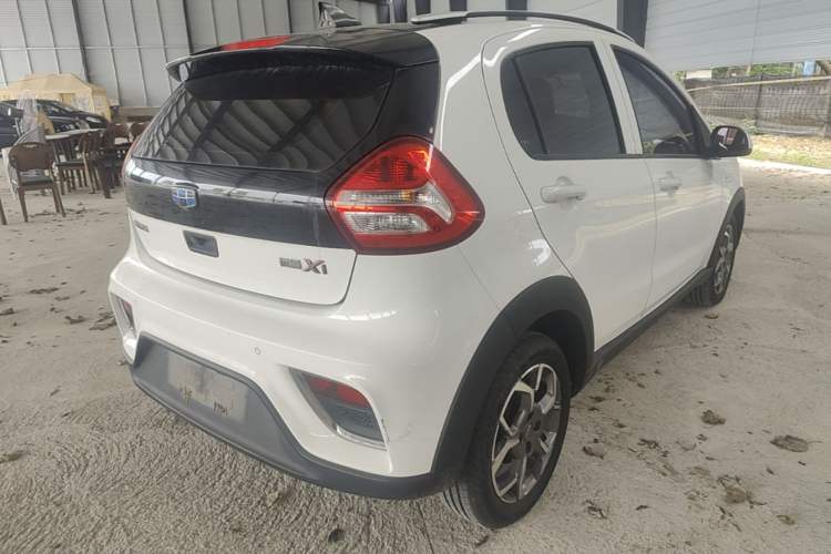 Used Geely Auto Vision X1 2017 1.3L Manual Frenzy Edition Exterior 3