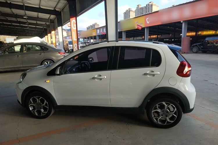 Used Geely Auto Vision X1 2017 1.3L Automatic Fun Edition Exterior 3