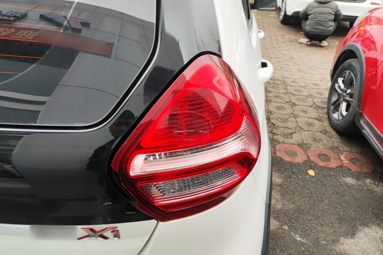 Used Geely Auto Vision X1 2017 1.3L Automatic Player Edition Exterior 3
