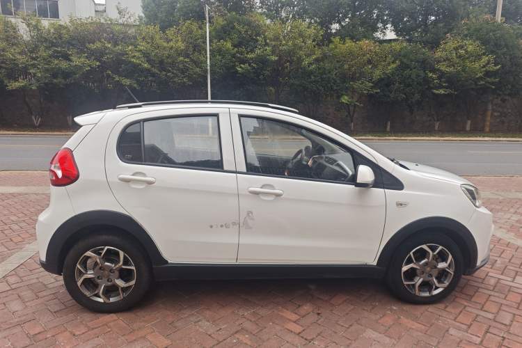 Used Geely Auto Vision X1 2017 1.3L Manual Frenzy Edition Exterior 3