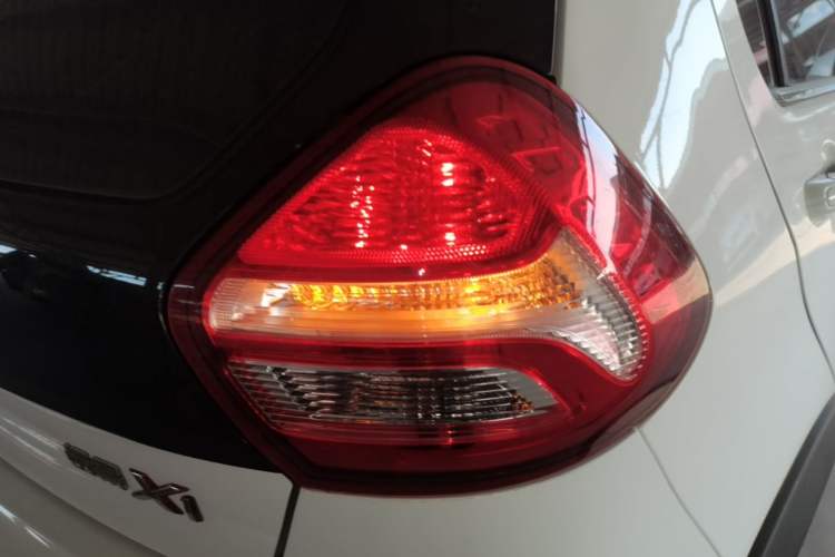 Used Geely Auto Vision X1 2017 1.3L Automatic Player Edition Exterior 3