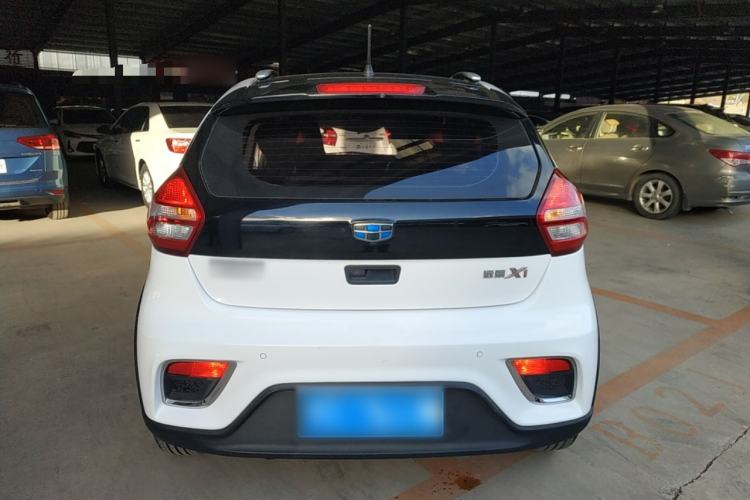Used Geely Auto Vision X1 2017 1.3L Automatic Fun Edition Exterior 4