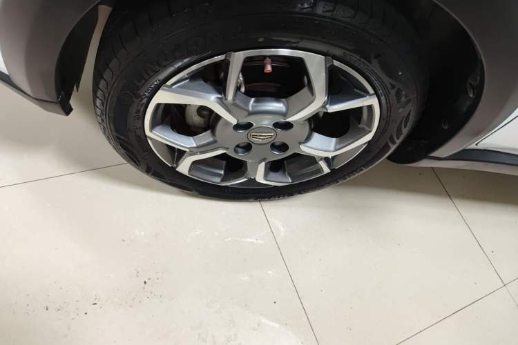 Used Geely Auto Vision X1 2017 1.3L Manual Frenzy Edition Exterior 4