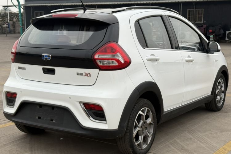 Used Geely Auto Vision X1 2017 1.3L Automatic Player Edition Exterior 4