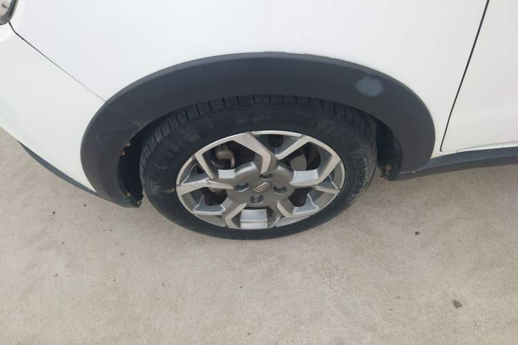 Used Geely Auto Vision X1 2017 1.3L Automatic Player Edition Exterior 4
